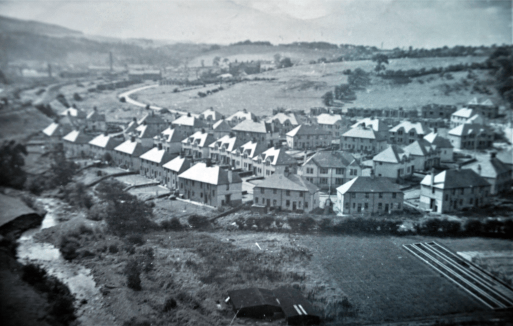 Construction of Glen Crescent. Date unknown.
