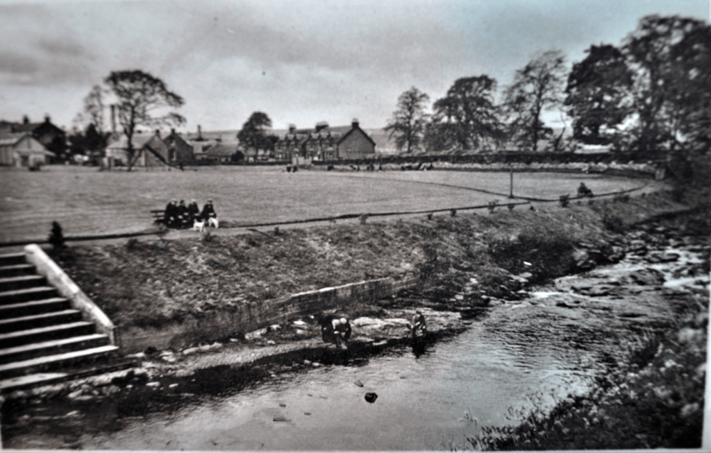 Morton Park Steps Kids River. Date currently unknown.
